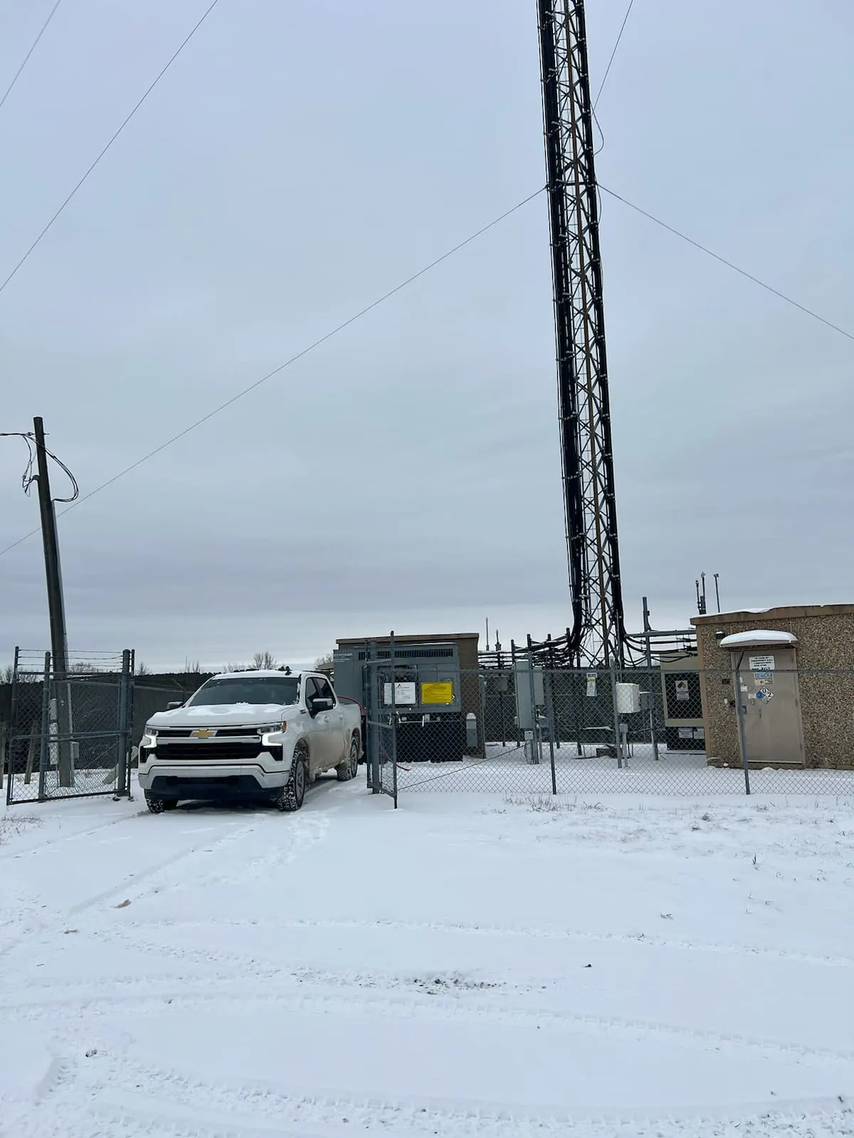 Fueling Remote Cell Towers: Emergency Diesel Delivery with 4×4 Access